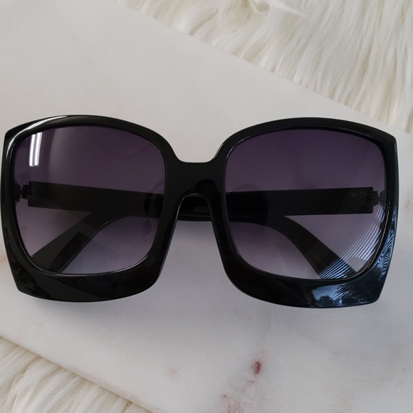New Oversized Black Luxury Sunglasses - Picture 6 of 7